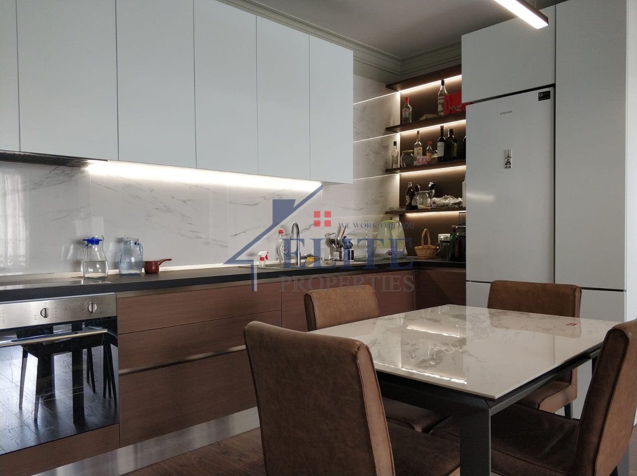 Myslym Shyri, Tiranë- Apartament 2+1 me Qira