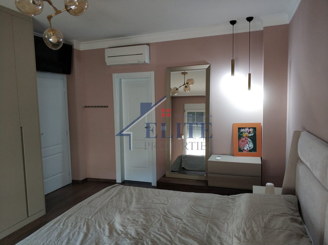 Myslym Shyri, Tiranë- Apartament 2+1 me Qira