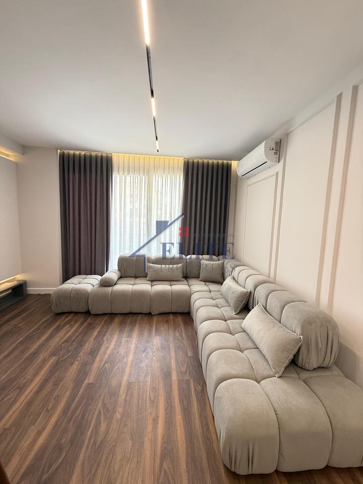 Fusha e Aviacionit–  Apartament 2+1+2 me Qira