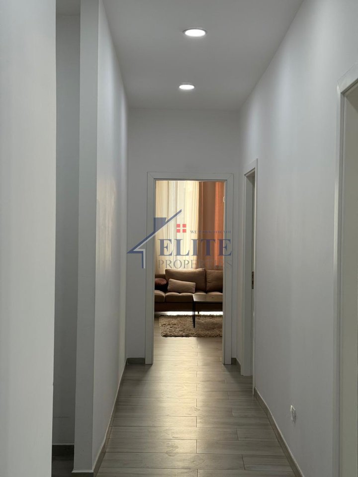 Park Gate, Appartamento 2+1+2 in Affitto in Via Elbasani