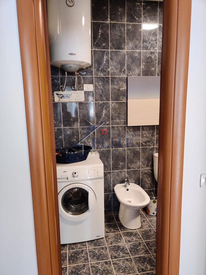 Rruga e Kavajës – Apartament 2+1 me Qira