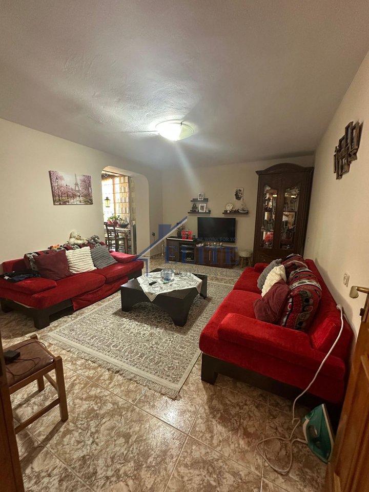 Kombinat, Appartamento 2+1 In Vendita