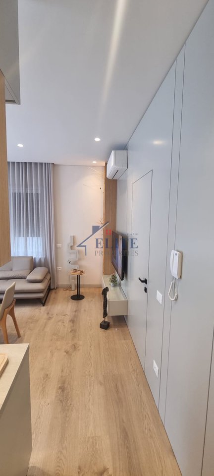Kodra e Diellit, appartamento con due camere da letto in affitto
