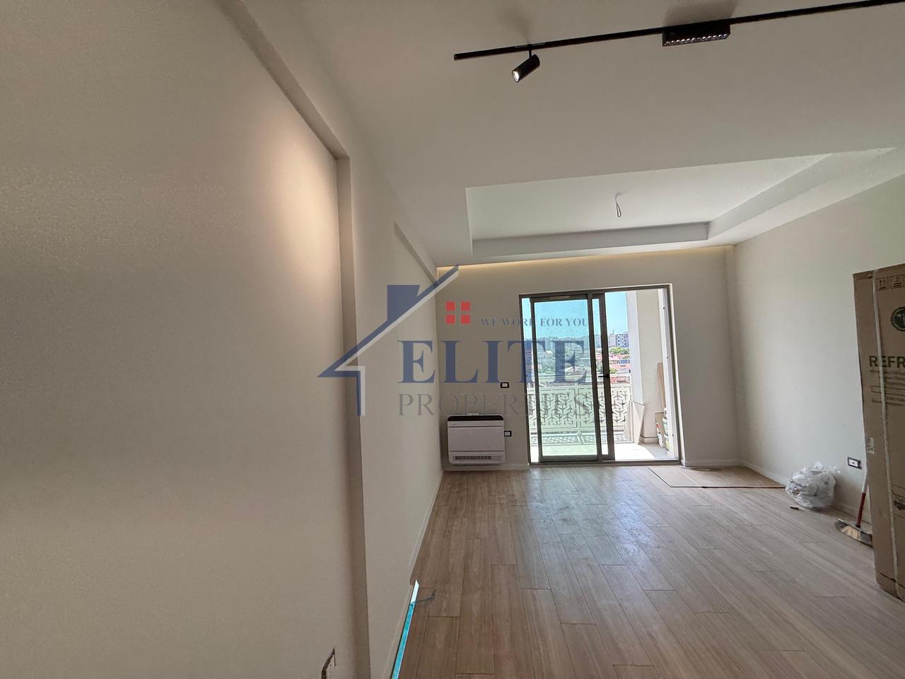 Fusha e Aviacionit, apartament 1+1 me qira