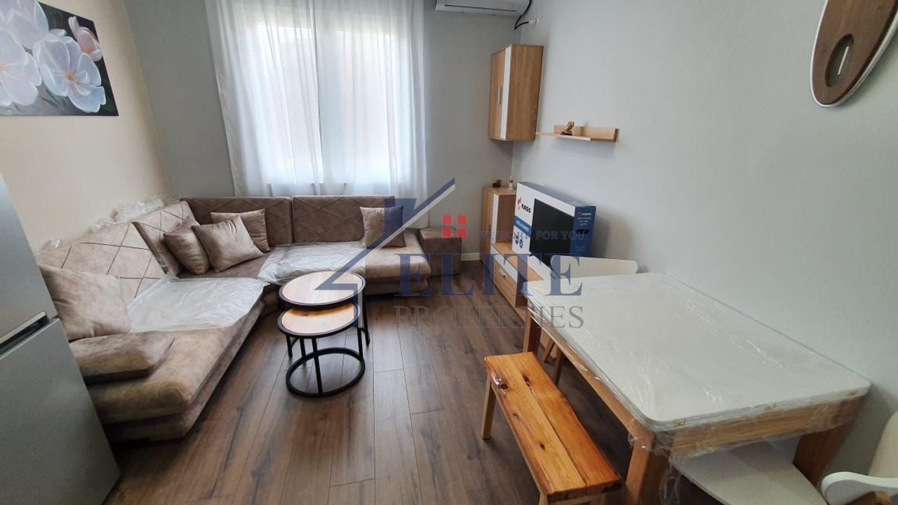 Rruga Mine Peza, apartament 2+1 me qira