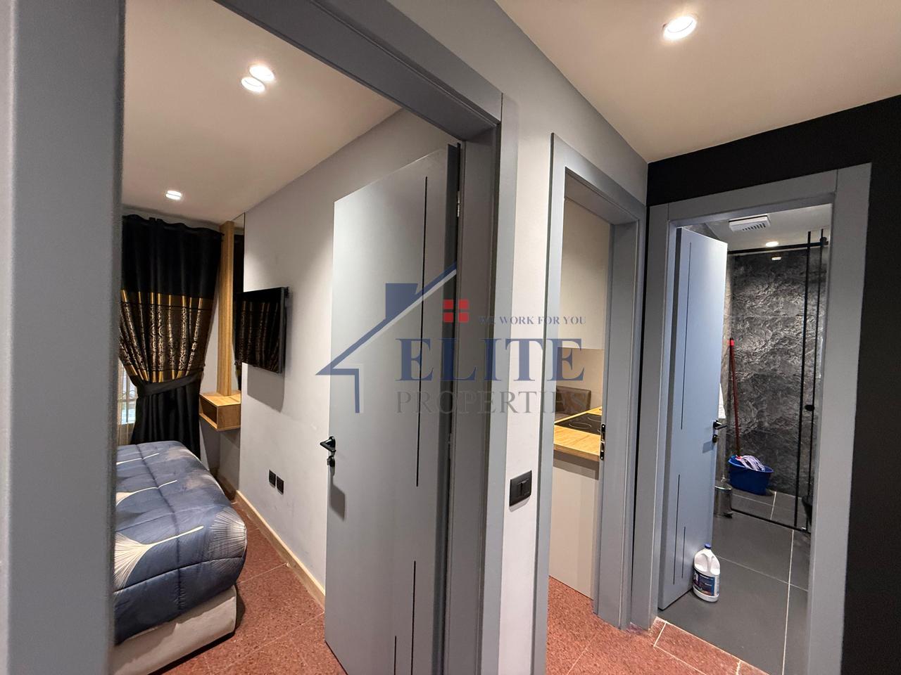 Pallatet Shallvare, appartamento con una camera da letto in affitto