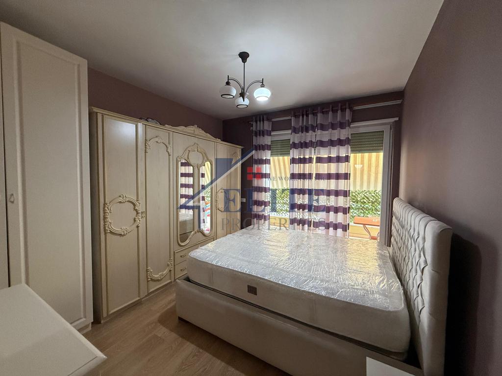 Kopshti Zoologjik, apartament 1+1 me qira