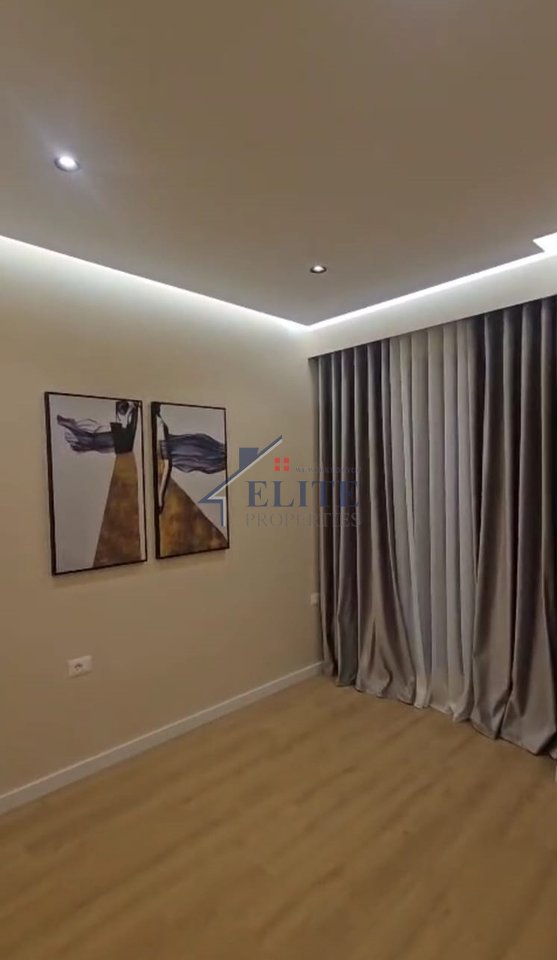 Rruga Tefta Tashko, apartament 2+1 në shitje