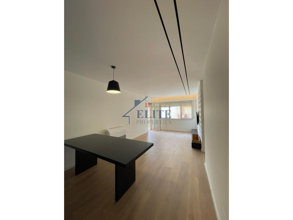 Liqeni i Thatë, appartamento con tre camere da letto in affitto