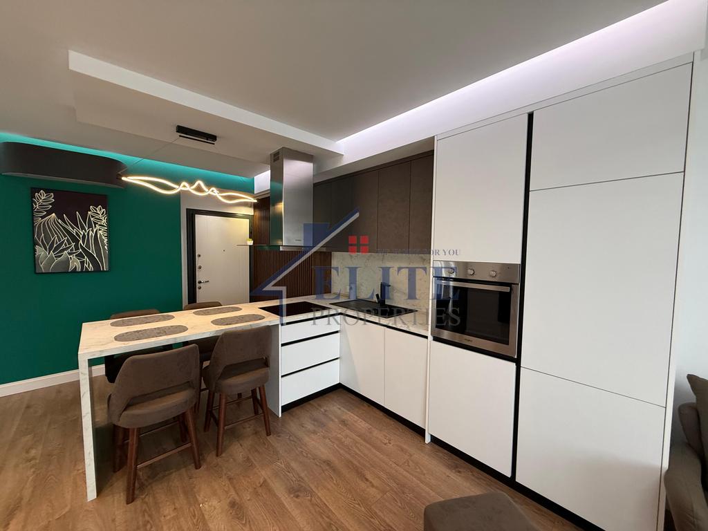 Vila L, Astir, apartament 1+1 me qira