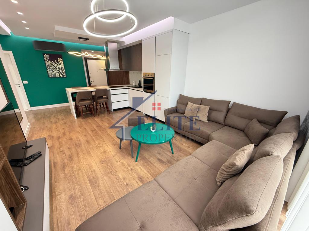 Vila L, Astir, apartament 1+1 me qira