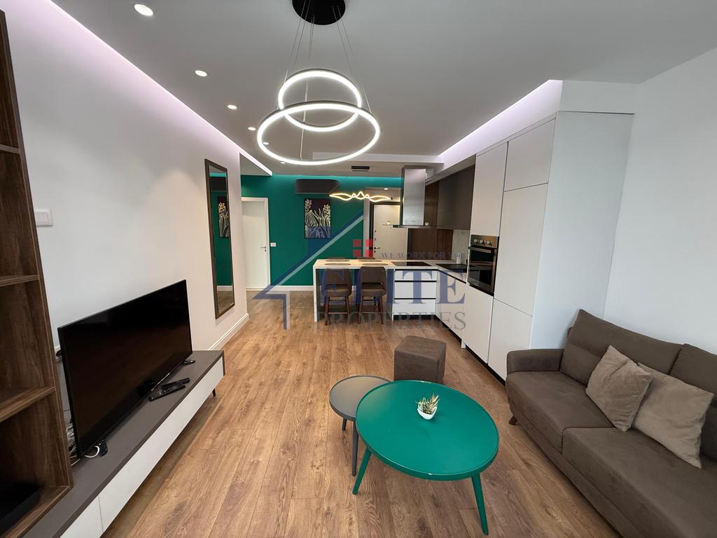 Vila L, Astir, apartament 1+1 me qira