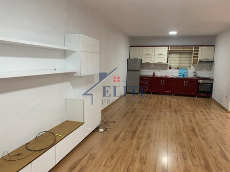 Yzberisht, apartament 2+1 me qira