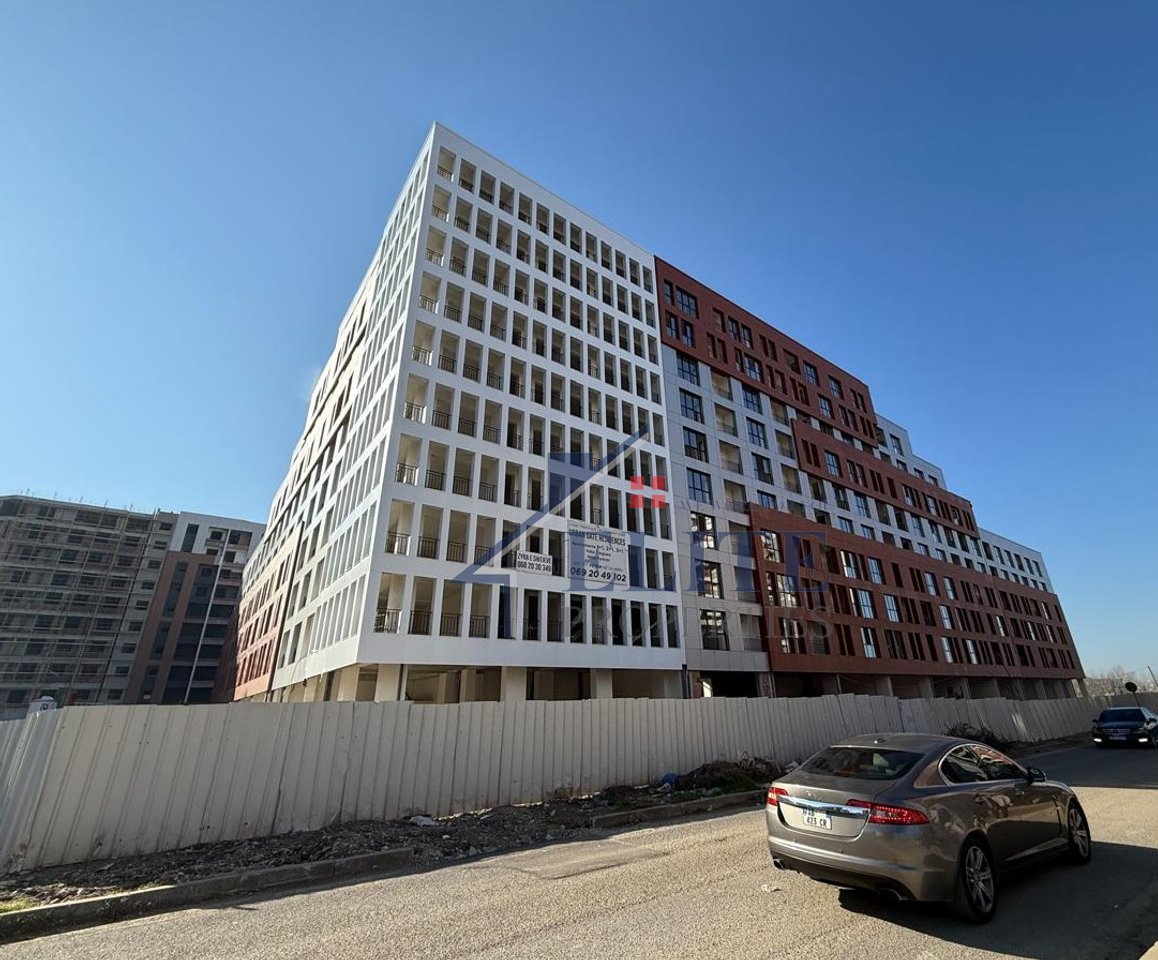 Urban Gate Astir, parking lot for sale