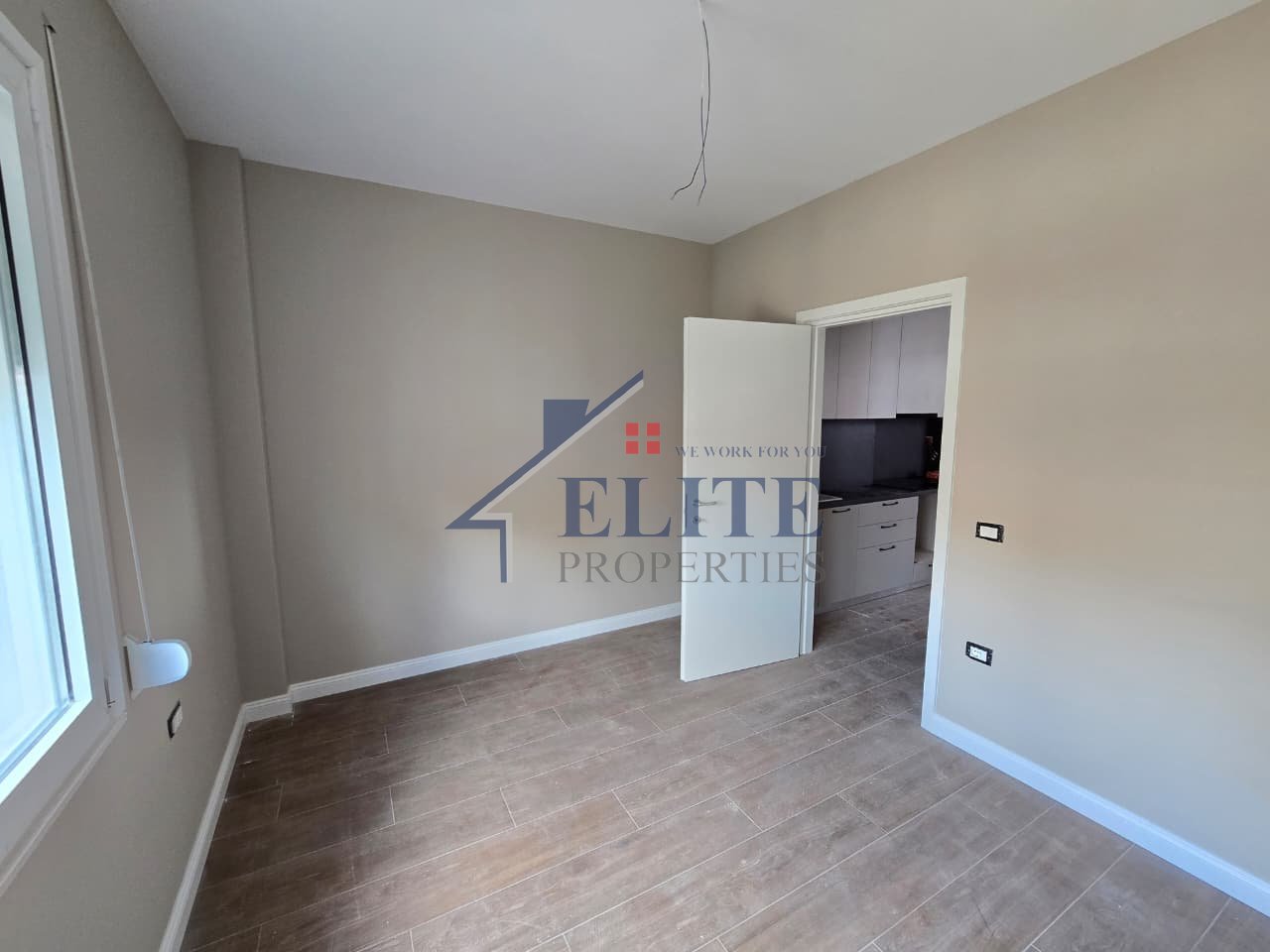 Pranë Fakultetit Ekonomik, apartament 1+1 me qira