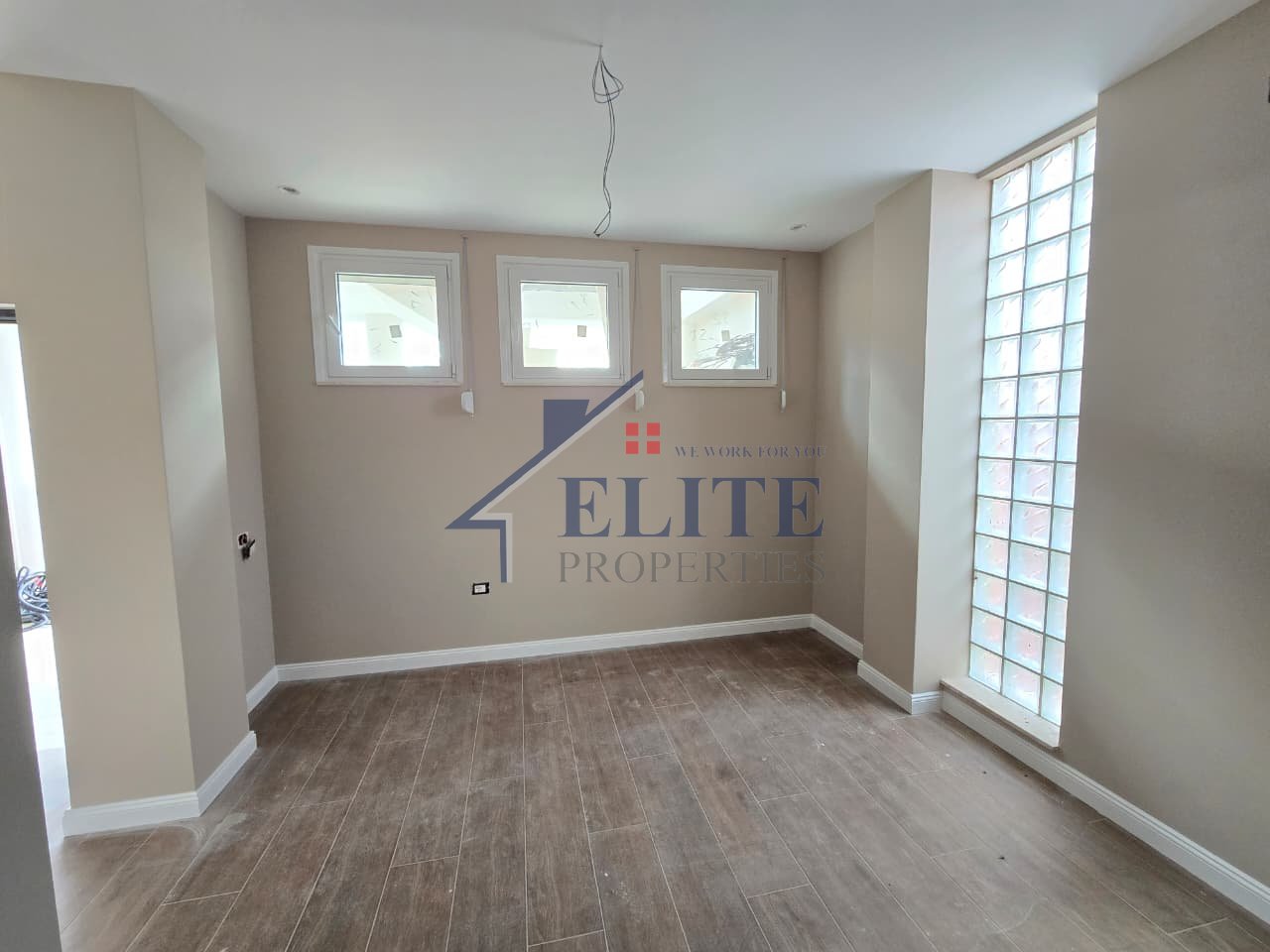 Pranë Fakultetit Ekonomik, apartament 1+1 me qira