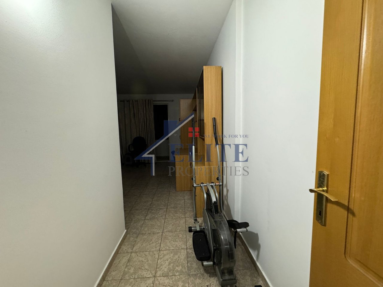 Bllok, apartament 2+1 me qira
