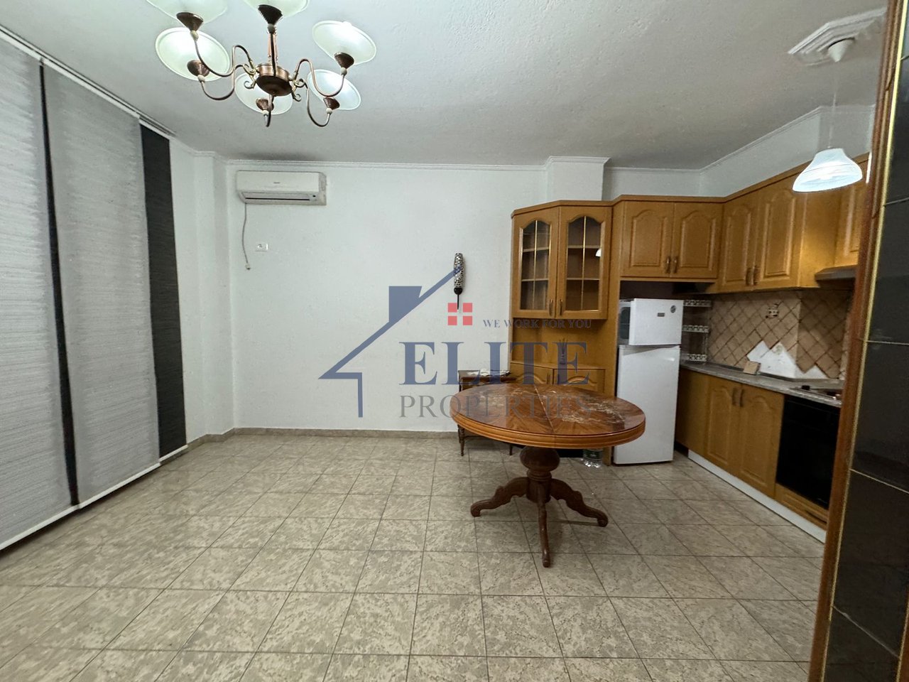 Bllok, apartament 2+1 me qira