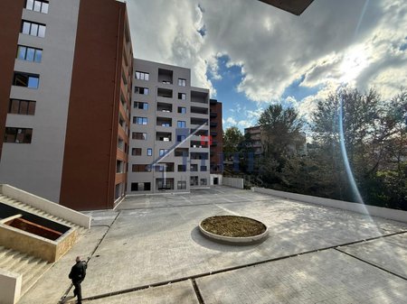 Kompleksi Xheluks, apartament 2+1 në shitje