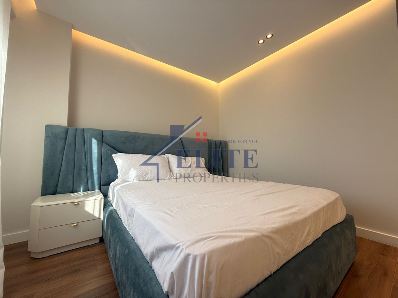 Pazari i ri, two bedroom apartment for rent