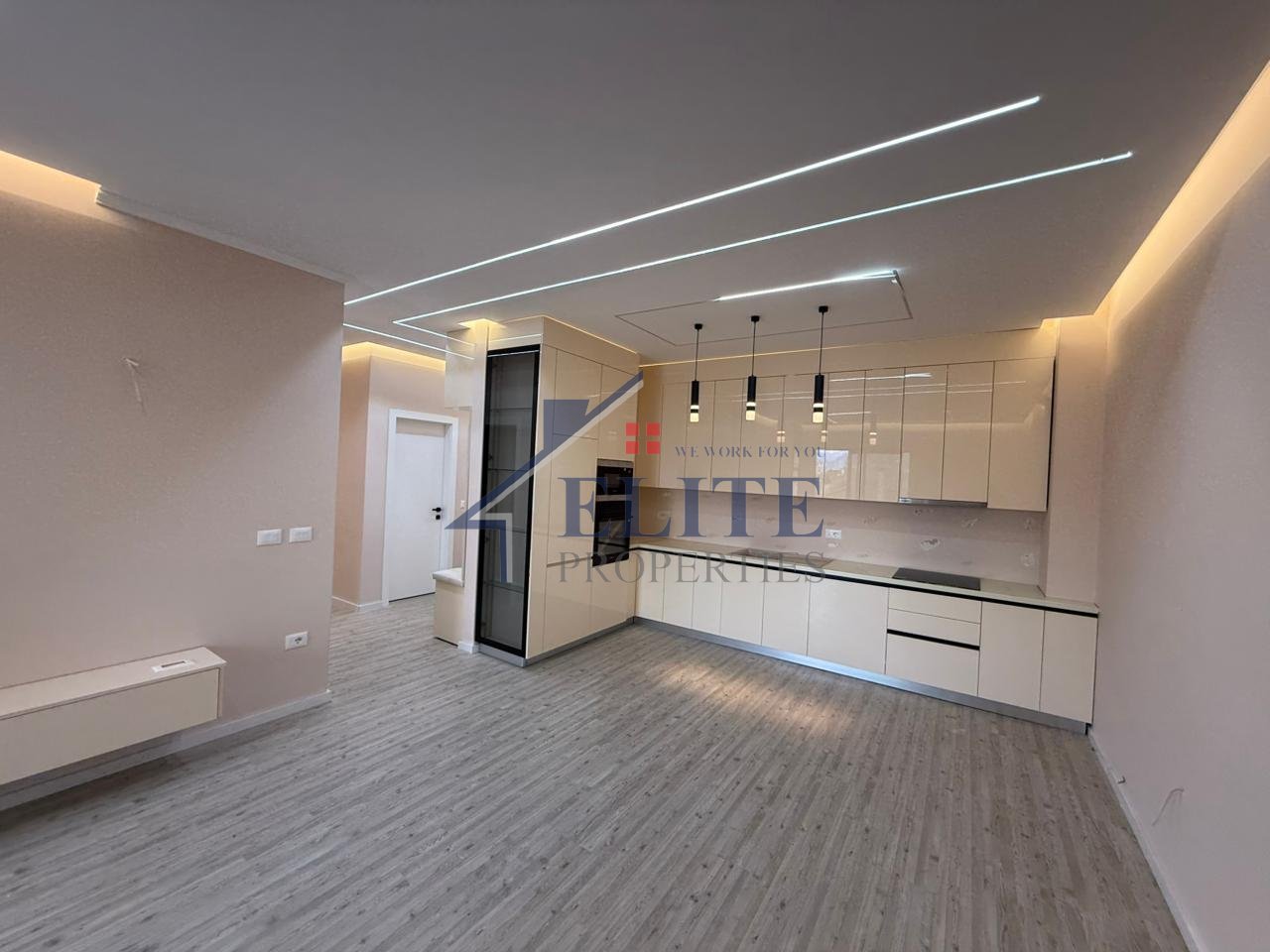 Ish Fusha e Aviacionit, appartamento 2+1 in affitto