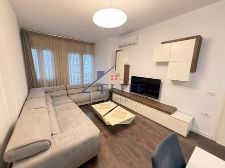 Unaza e Re Astir, appartamento con due camere da letto in vendita