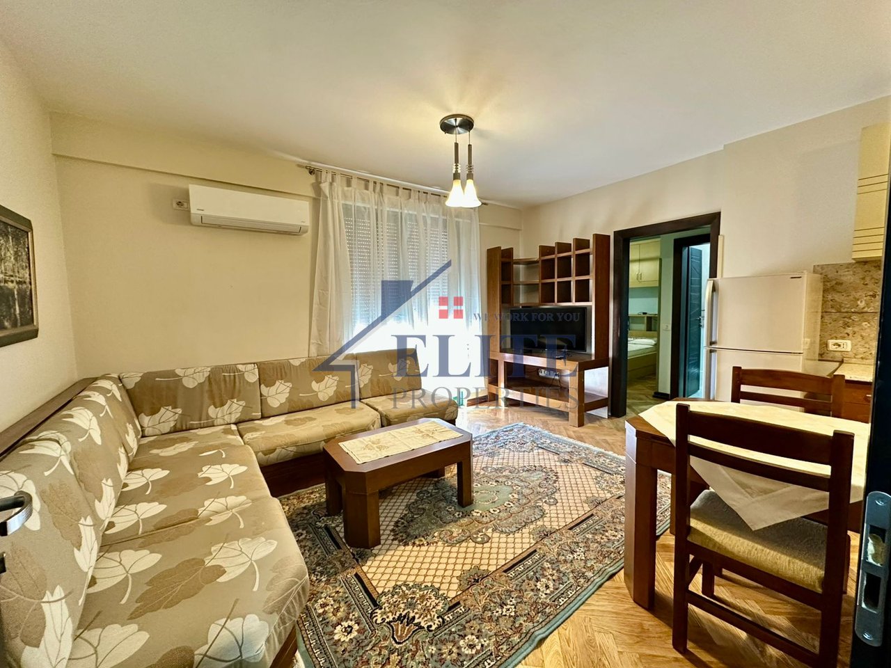 Pazari i Ri, appartamento con una camera da letto in affitto