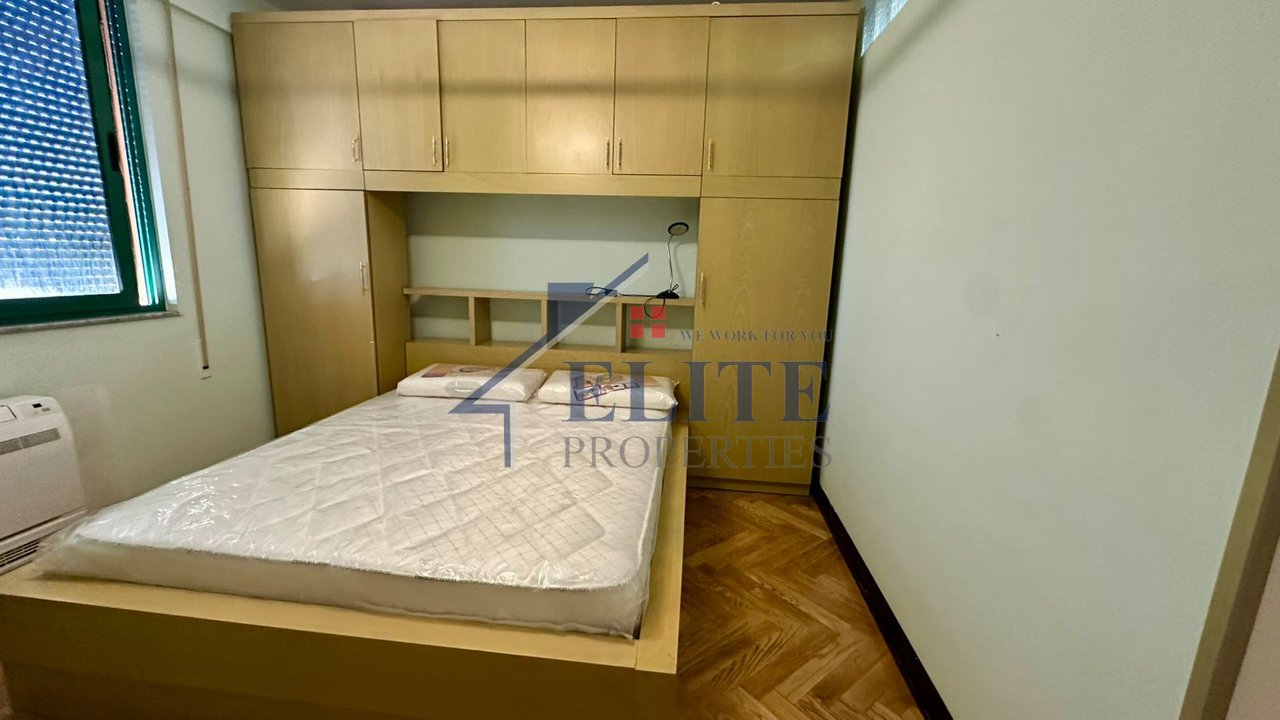 Pazari i Ri, appartamento con una camera da letto in affitto