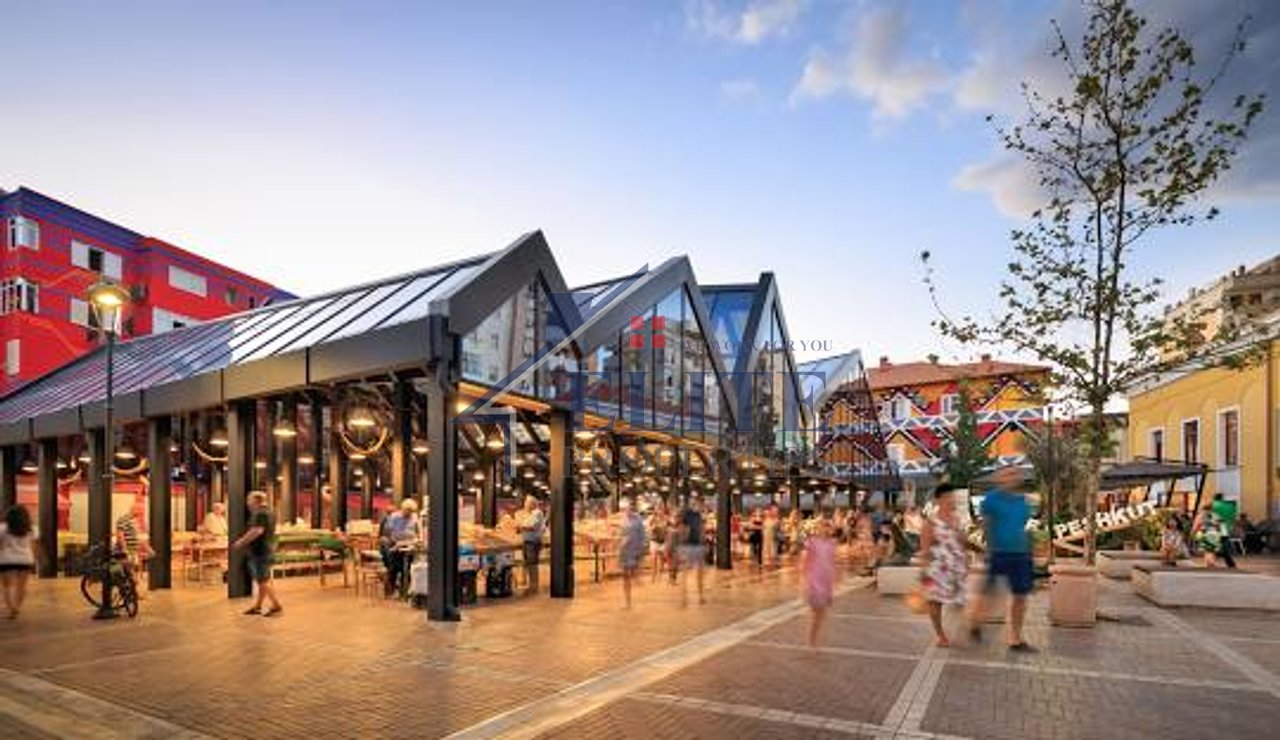 Pazari i Ri, shop for sale