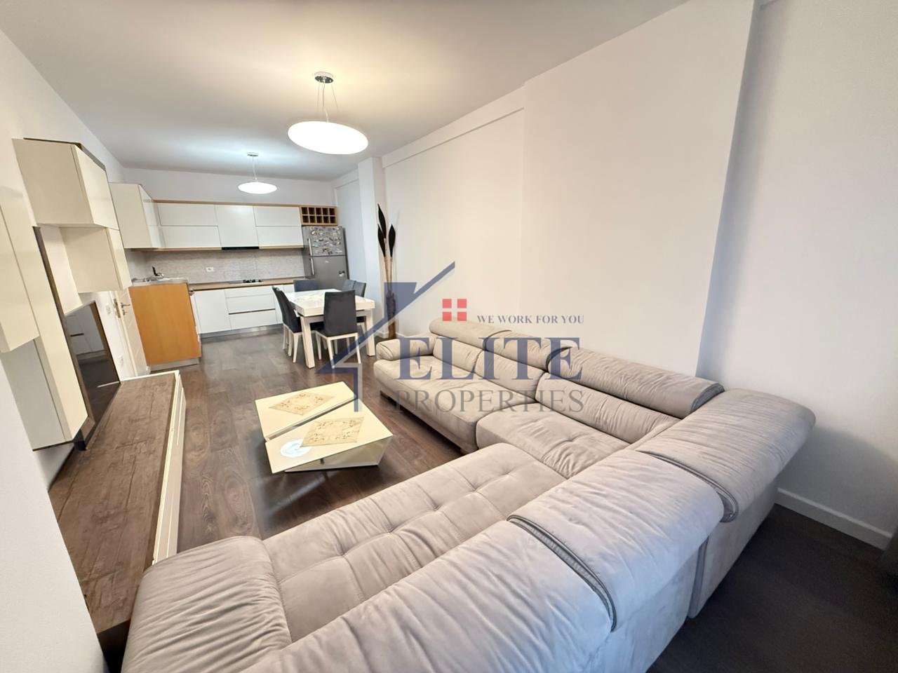 Unaza e Re Astir, appartamento con due camere da letto in vendita