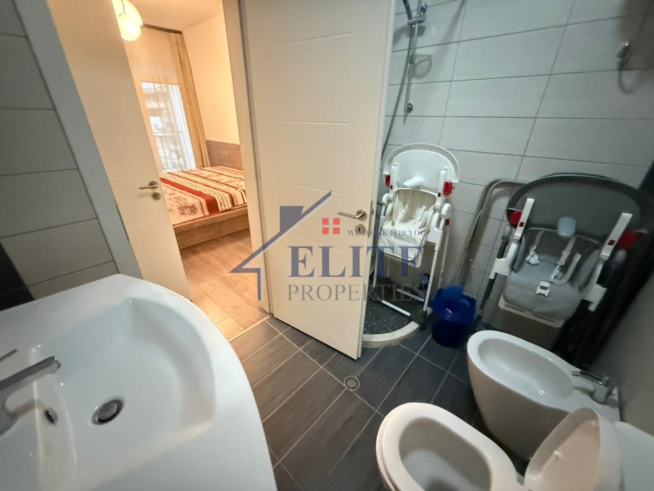 Unaza e Re Astir, appartamento con due camere da letto in vendita