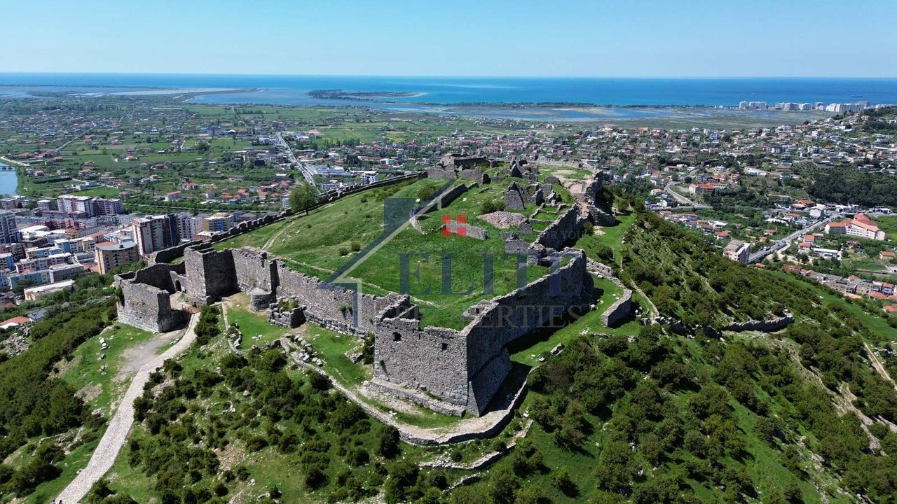 Torovicë Village Lezhë, private house with land for sale