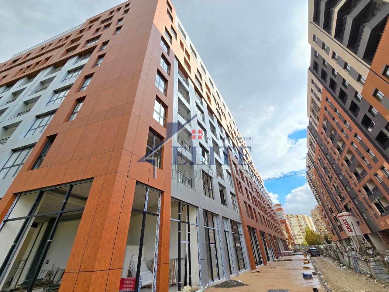 Urban Gate Astir, parking space for sale