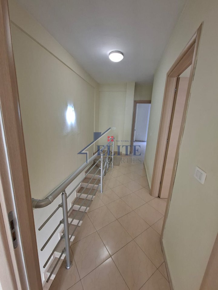 Kodra e Diellit 1, dubleks ne shitje