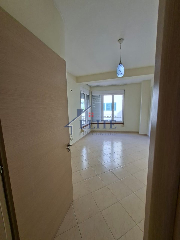 Kodra e Diellit 1, dubleks ne shitje