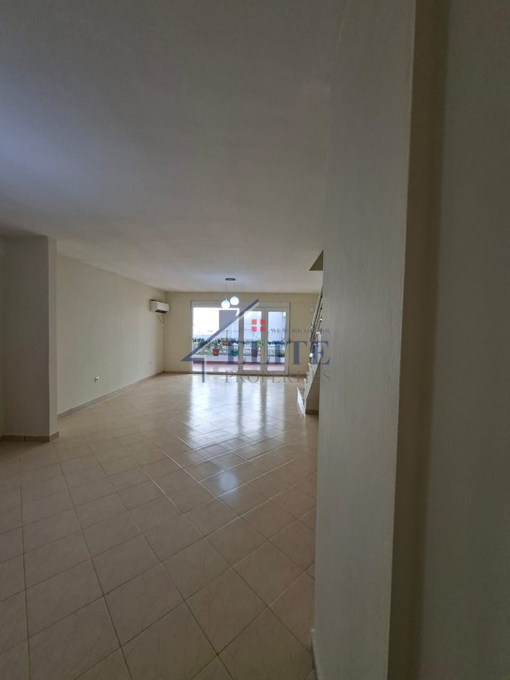 Kodra e Diellit 1, dubleks ne shitje