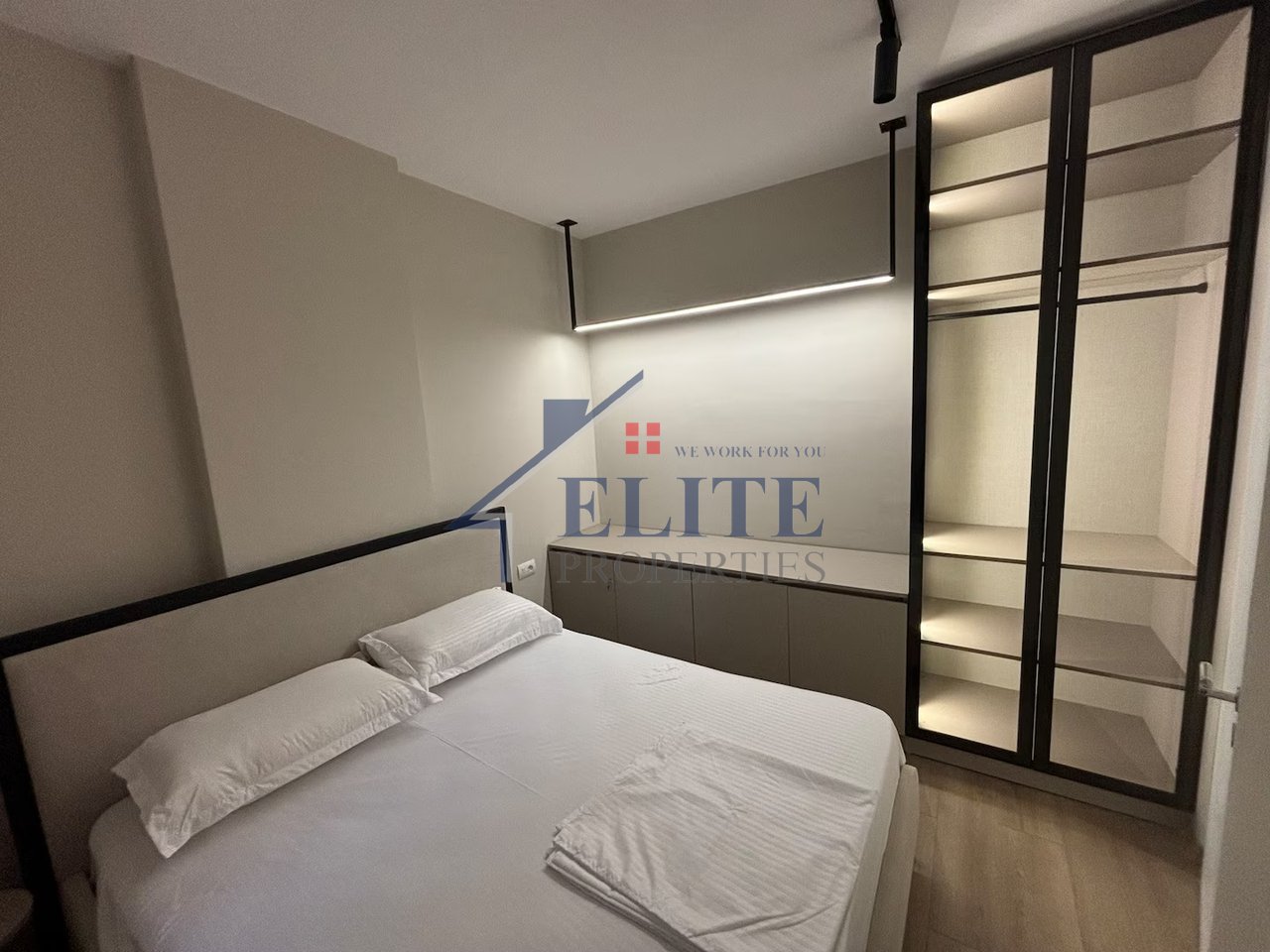 Sarande, shitet apartament 1+1 me pamje nga deti