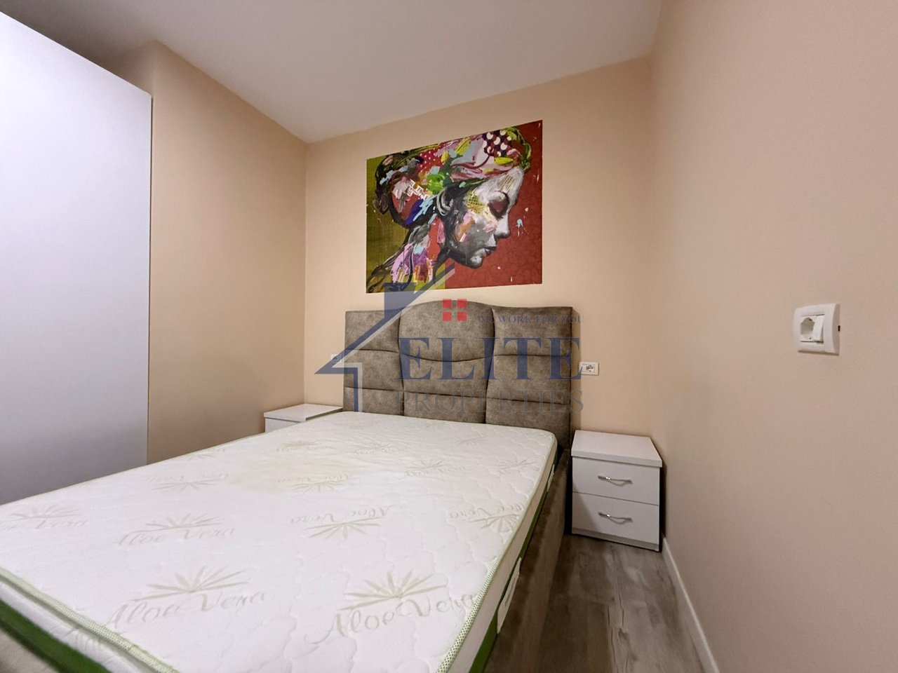 Qendra e Tiranës, Apartamenti 1+1me qera