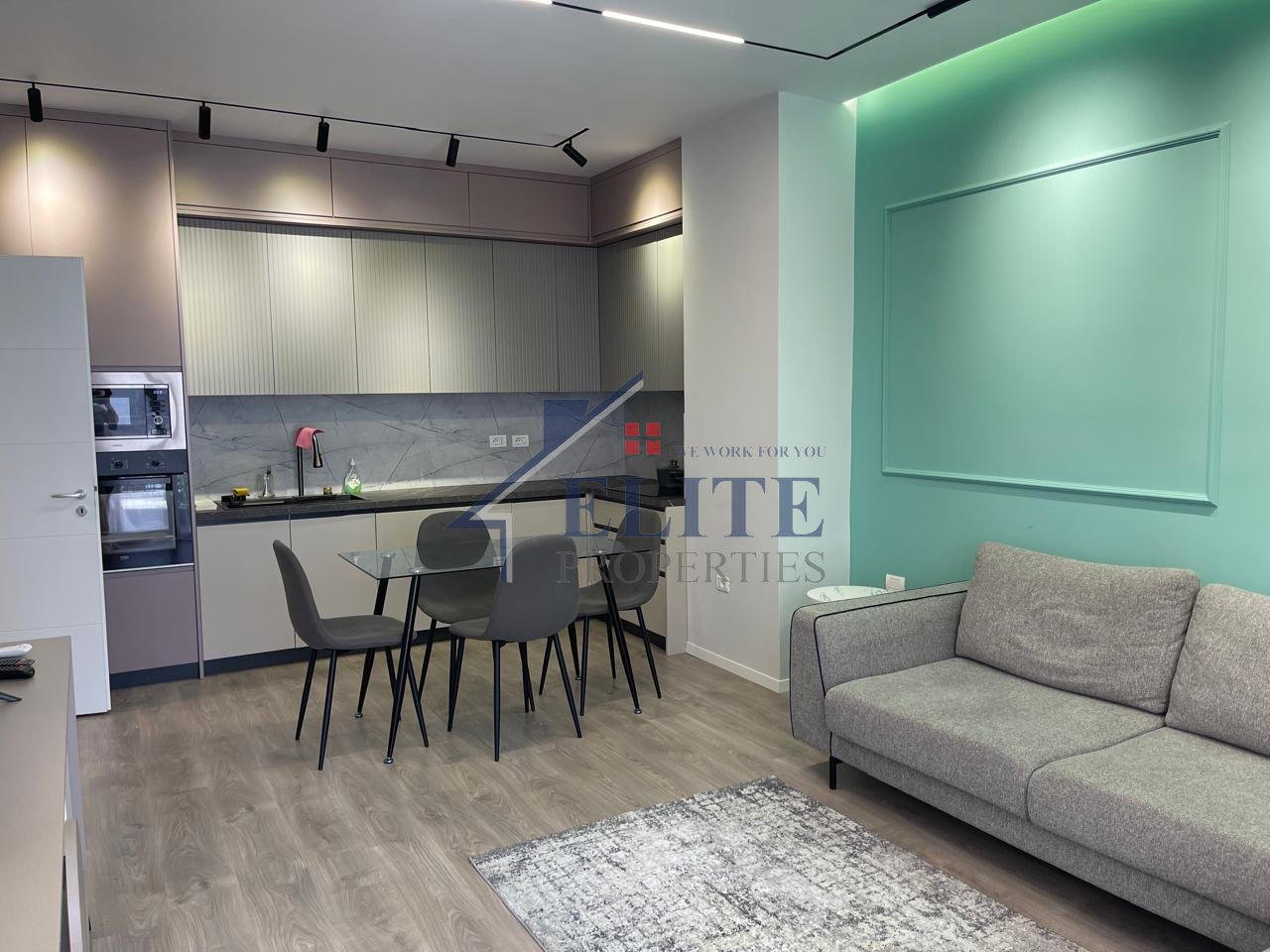 Ish Fusha e Aviacionit, apartament 2+1 për qira