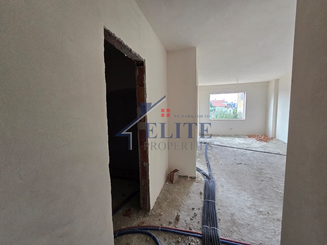 Majestic Residence Paskuqan, appartamento con una camera da letto in vendita