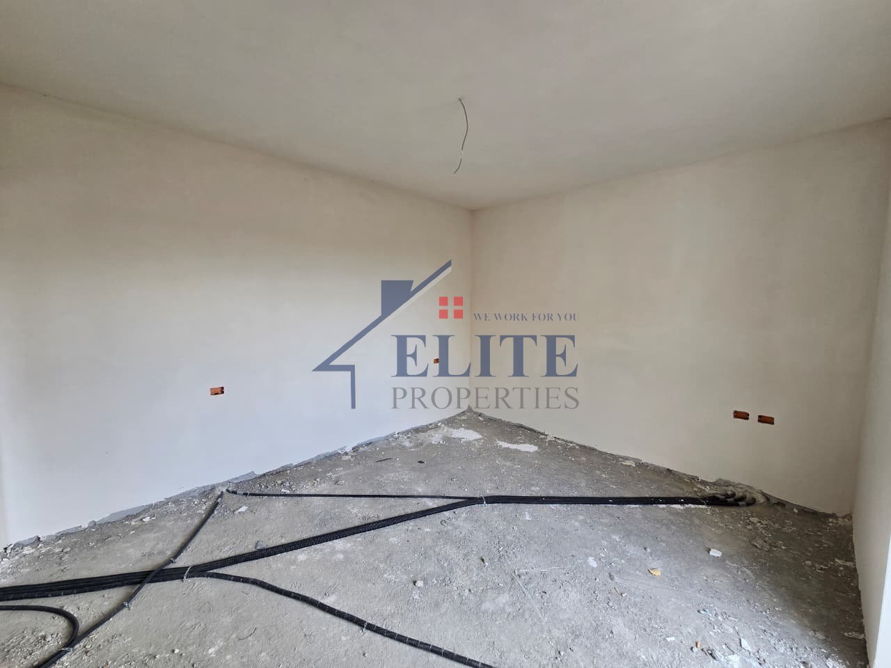 Majestic Residence Paskuqan, appartamento con una camera da letto in vendita