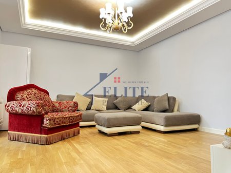 Rruga Bardhok Biba qendër, apartament 2+1 për qira