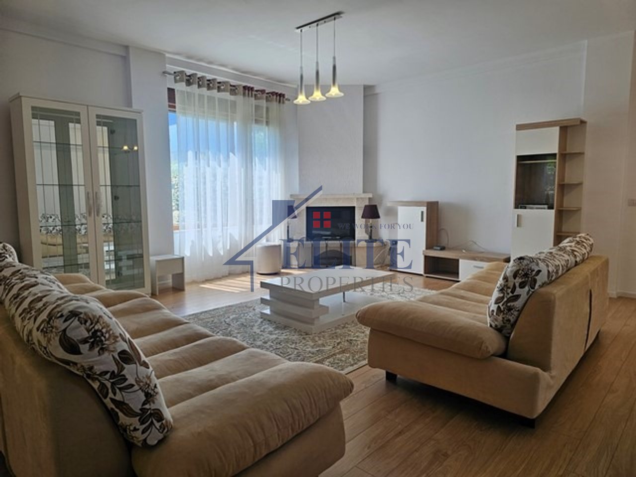 Pranë TEG, vile moderne me qira