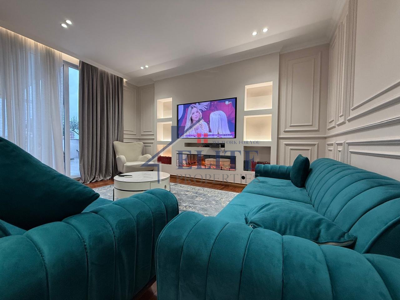 Via Myslym Shyri, attico in affitto