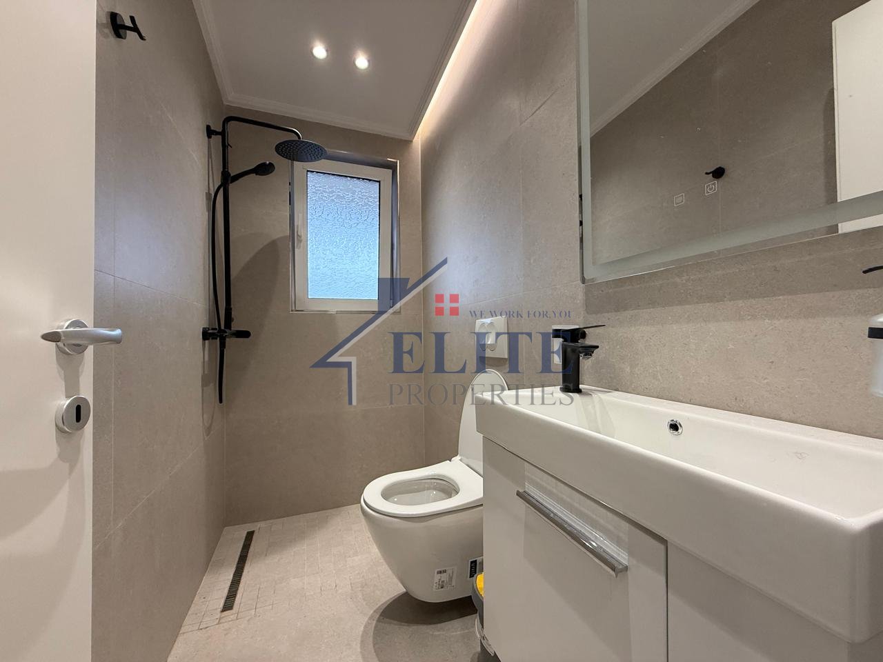 Via Myslym Shyri, attico in affitto