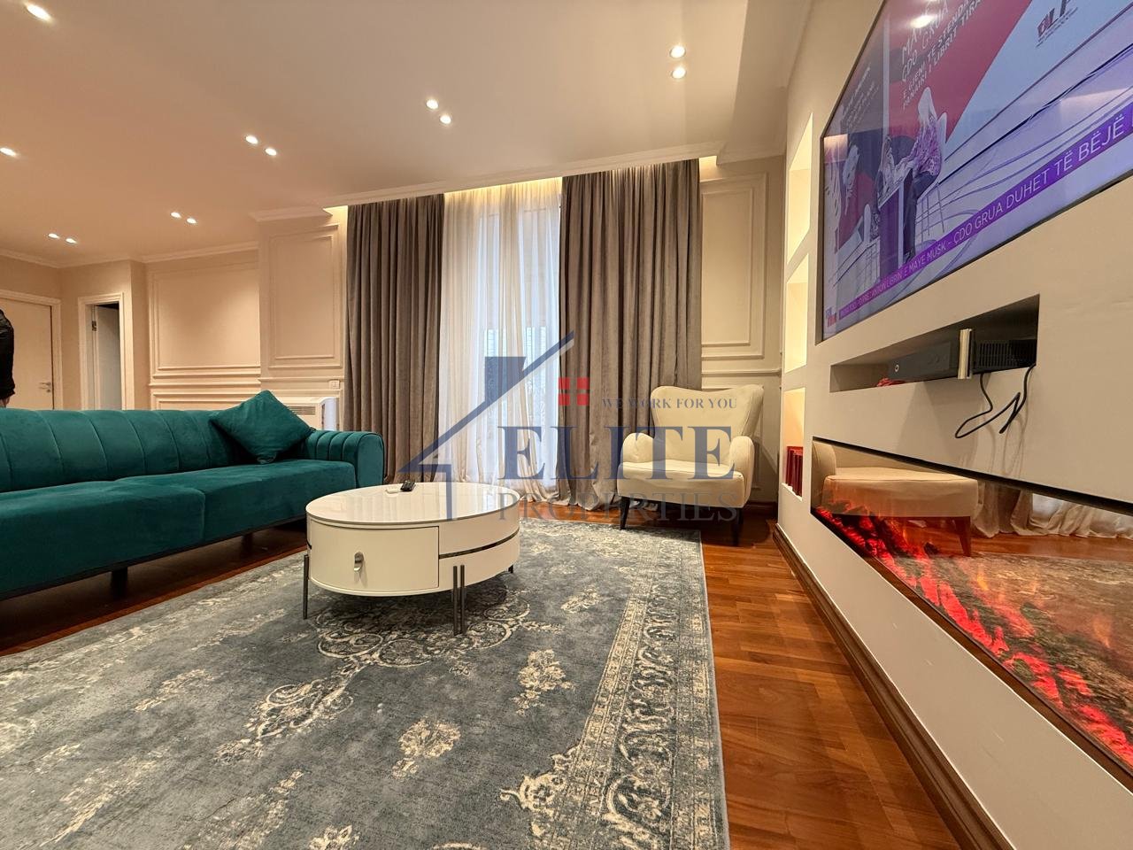 Via Myslym Shyri, attico in affitto