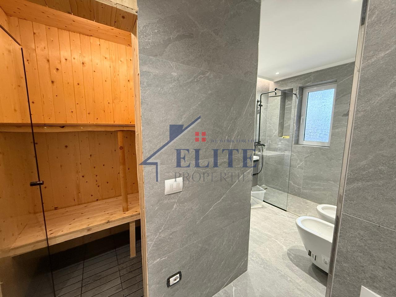 Via Myslym Shyri, attico in affitto