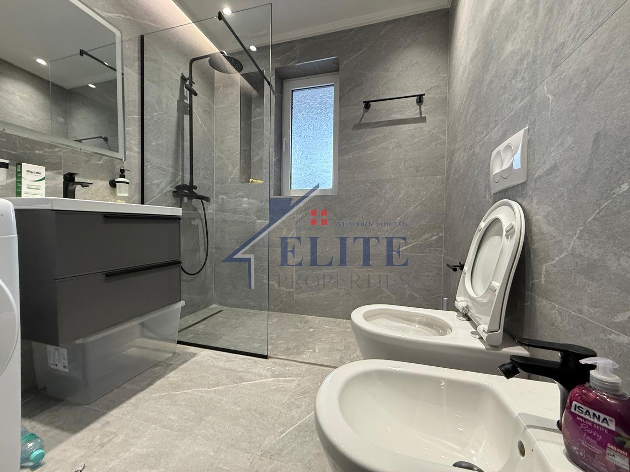 Via Myslym Shyri, attico in affitto