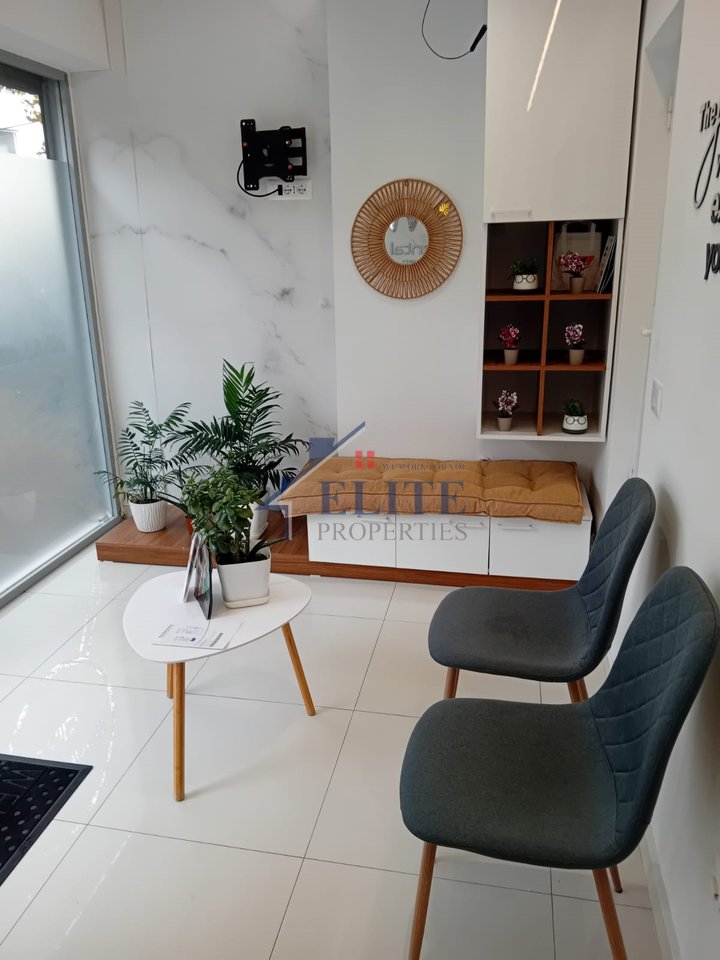 Xhamlliku, shop for rent