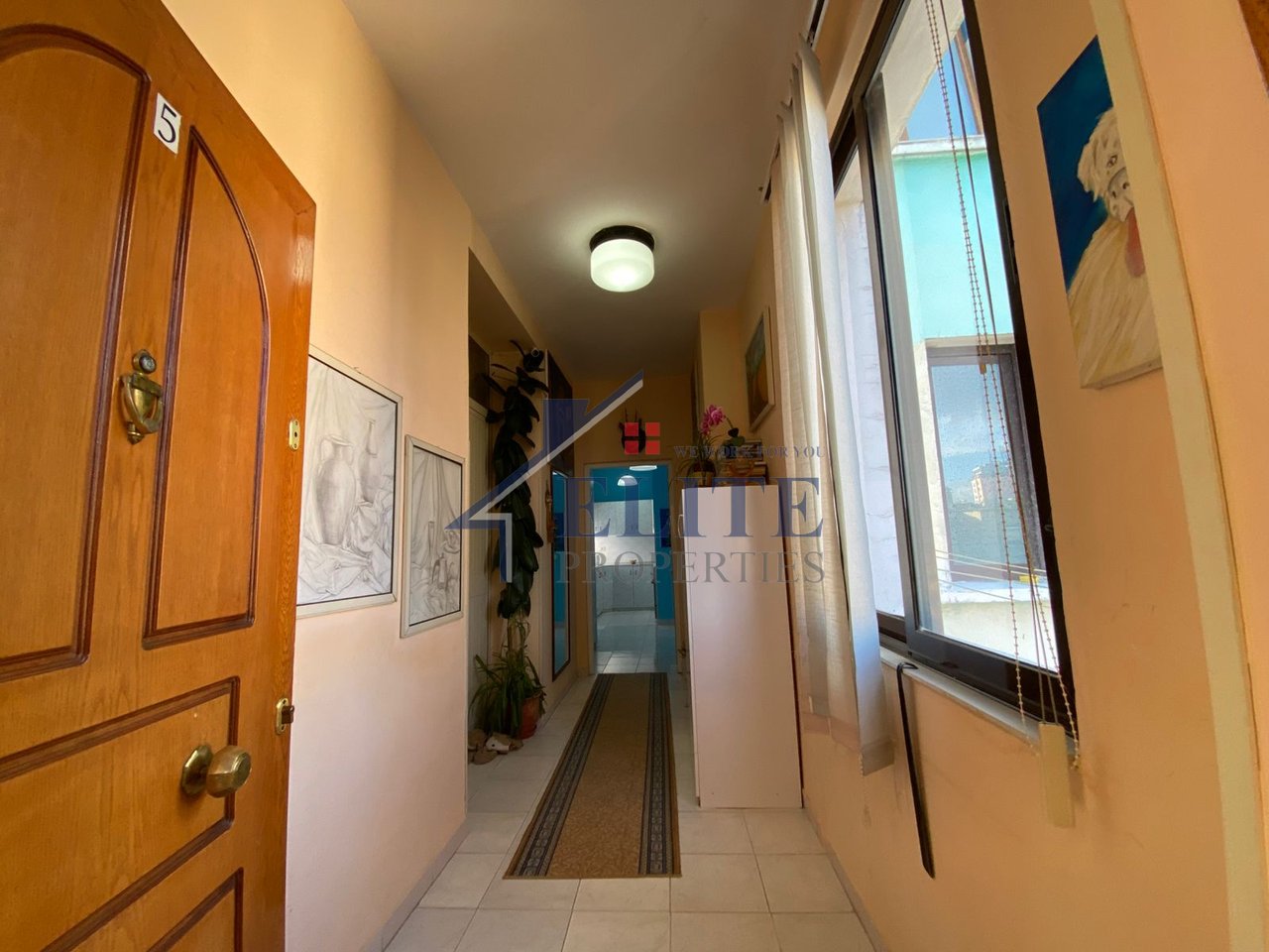 Ali Demi, apartament 2+1 me qira